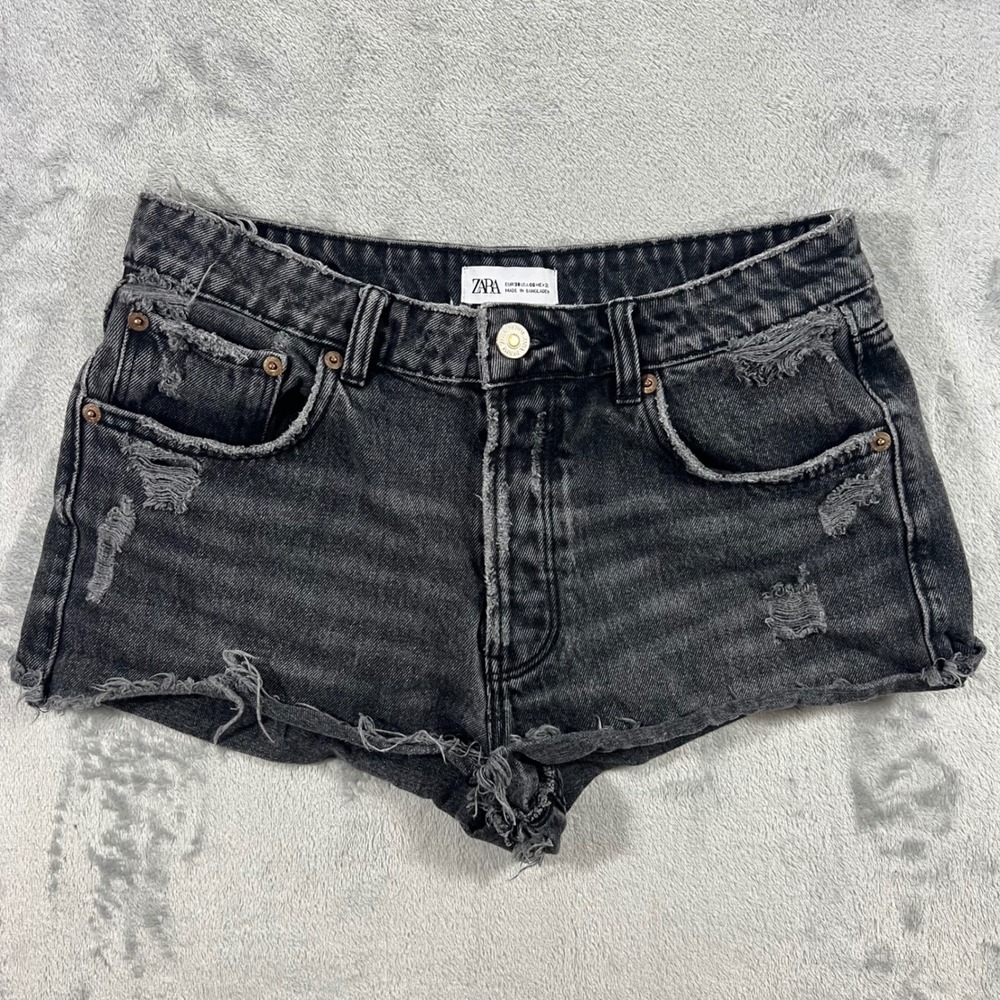 ZARA Denim Shorts Women Size 6 Black Distressed Raw Hem Button Fly‎ High Rise